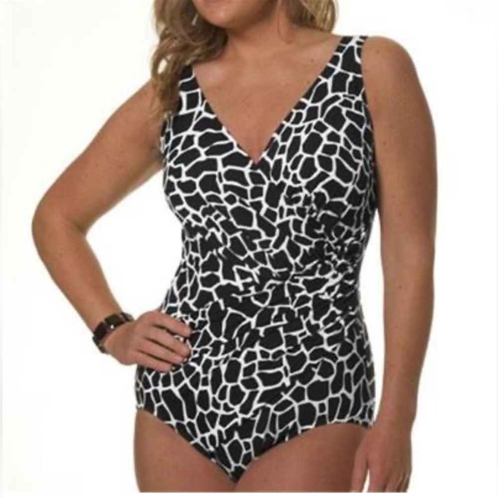 Miraclesuit Swimwear Sonatina Ruched Shirred One Piece Giraffe Print swimsuit 12 - Picture 10 of 10
